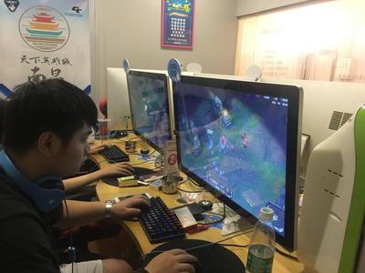 2017NEST南昌大眾海選賽六安站戰火點燃，英雄聯盟電競熱潮席卷全城