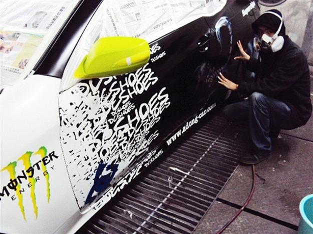 老玩涂的插畫汽車藝術涂裝 讓汽車成為移動的藝術品